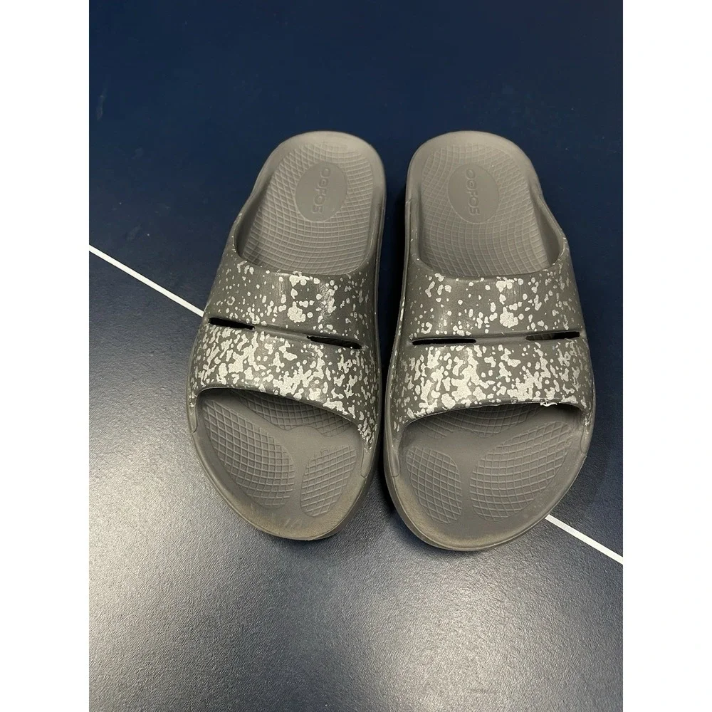 OOFOS OOahh Recovery Slide Sandal Women's 7 Men's 5 Gray Slip On